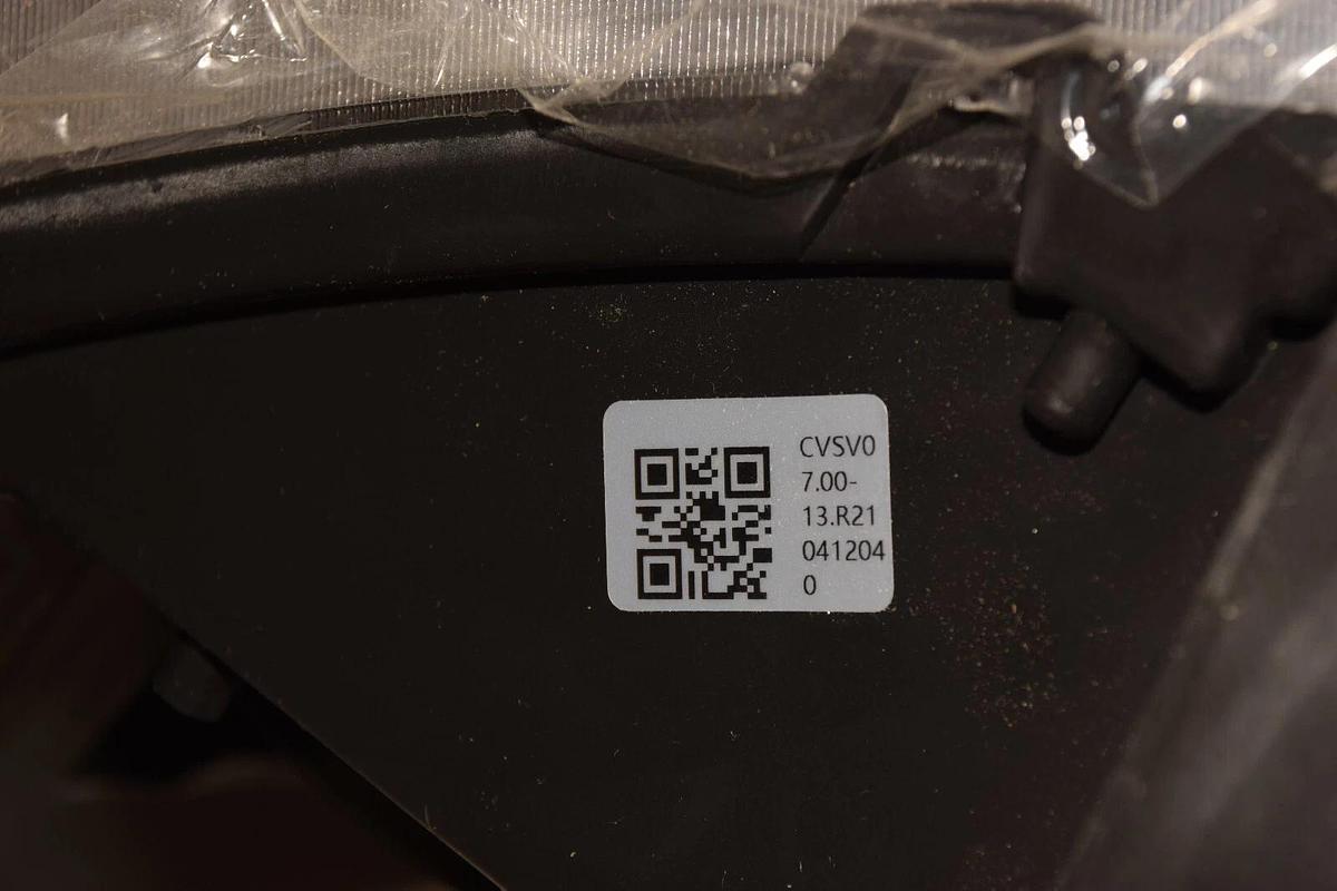 (NEW) FEBERG 2013 Chevrolet Silverado 1500 Driver & Passenger Side Headlight