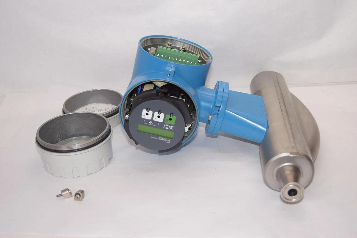 Used ENDRESS + HAUSER Promass 63 F Flowmeter 63FS15-99900A95A1B 63FS15 1" DWS Clamp