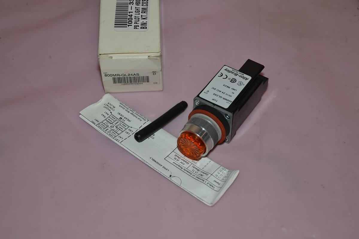 ALLEN BRADLEY 800MR-QL24AS 24V SER D SMALL ROUND AMBER PILOT LIGHT NEW