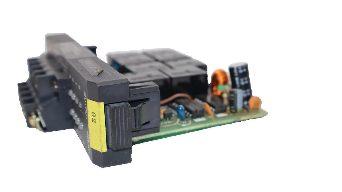 Used General Electric GE Output Module IC610MDL180A 8-Circuits Relay Output Module