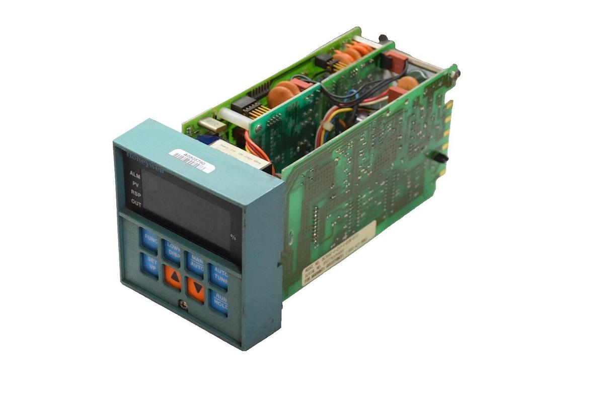Used HONEYWELL  CONTROLLER   DC3002-0-210-1-DIN-0111 DC300202101DIN0111