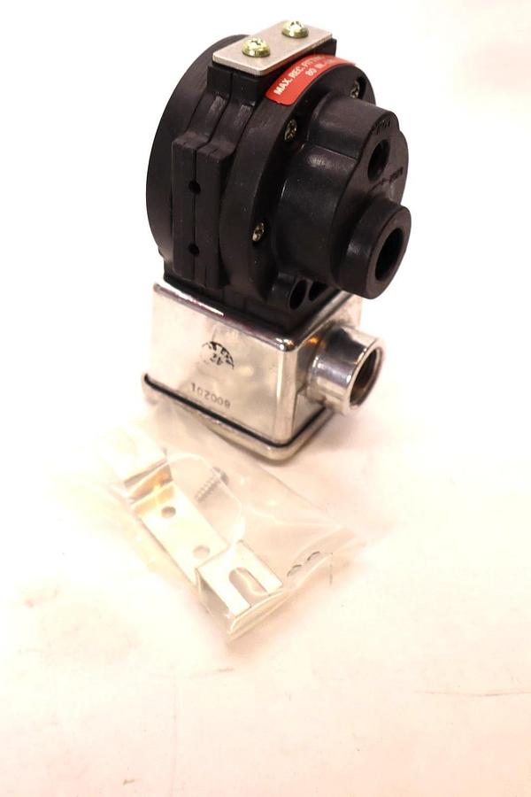 Barksdale Controls Differential Pressure Switch EPD1H-AA40 , 3-150psi, 4A (New)