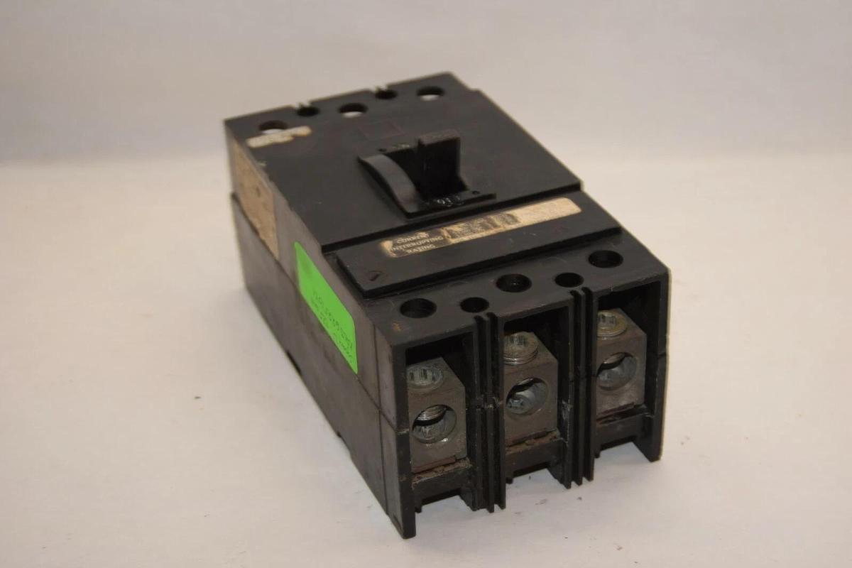 Used SQUARE D KAL362251021 225A 225 Amp 225 A 3P 600VCircuit Breaker *Missing 1 Lug*