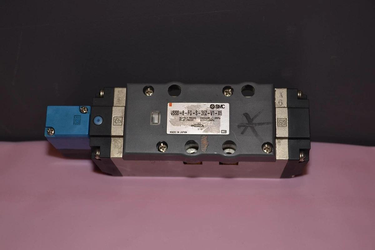 Used SMC VSS8-8-FG-S-3EZ-V1-X6 VSS88FGS3EZV1X6 VALVE
