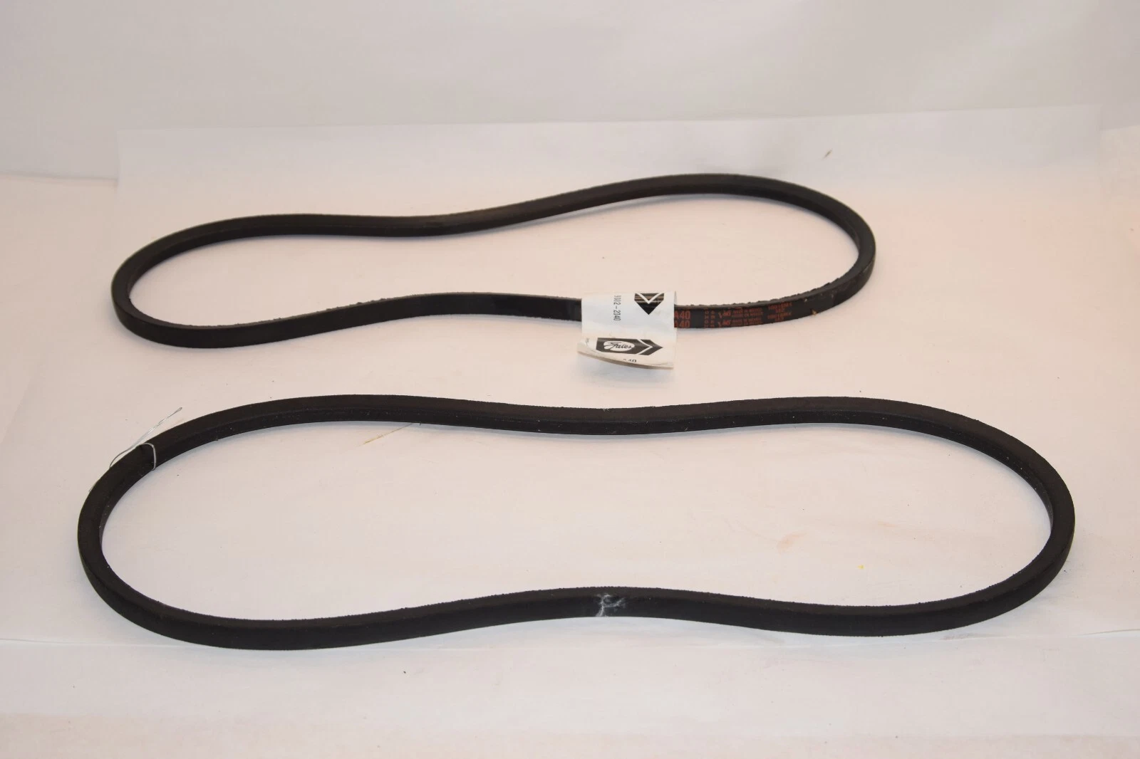 (NEW - LOT OF 2) GATES A40 A-40 9002-2040 Hi-Power II V-Belt