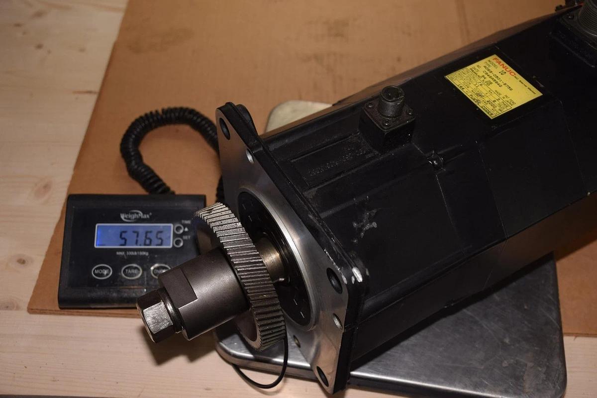 Used Fanuc AC Servo Motor A06B-0501-B756 w/ Encoder A860-0360-T101 Model 10