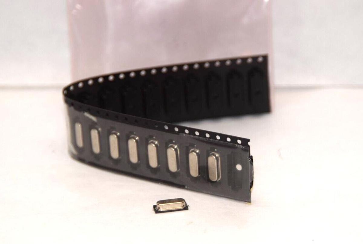 (NEW - Lot of 20) HHS-8192-CL(16PF)-SM Crystal 8.19MHZ 16PF HC49 SMT Oscillator