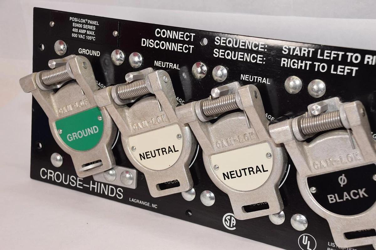 Crouse-Hinds Eaton Posi-Lok Panel E0400 Series 400a 600v 6 receptacle