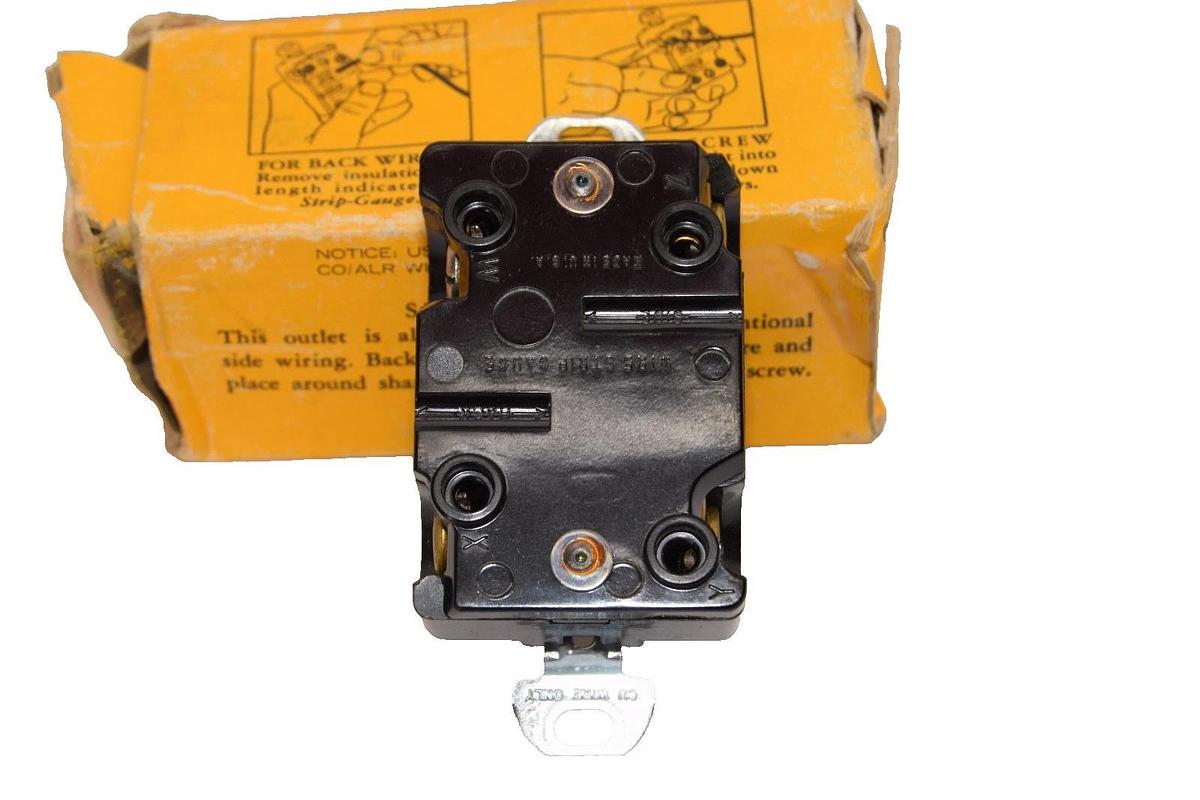 Hubbell 20a Twist Lock Receptacle 20 Amp 7410-B , HBL7410B 120/208V (New)