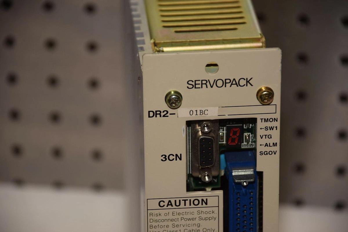 Used Yaskawa Servopak Servo Drive DR2-01BC DR201BC DR2 01BC