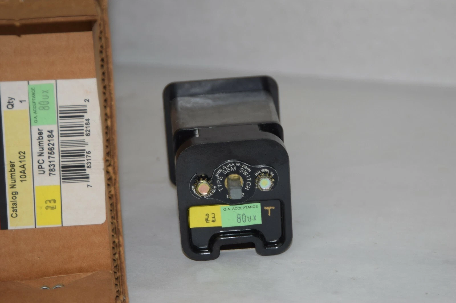 (New) GENERAL ELECTRIC BREAKER CONTROL SWITCH TYPE SBM , 10AA102 SBM10AA102