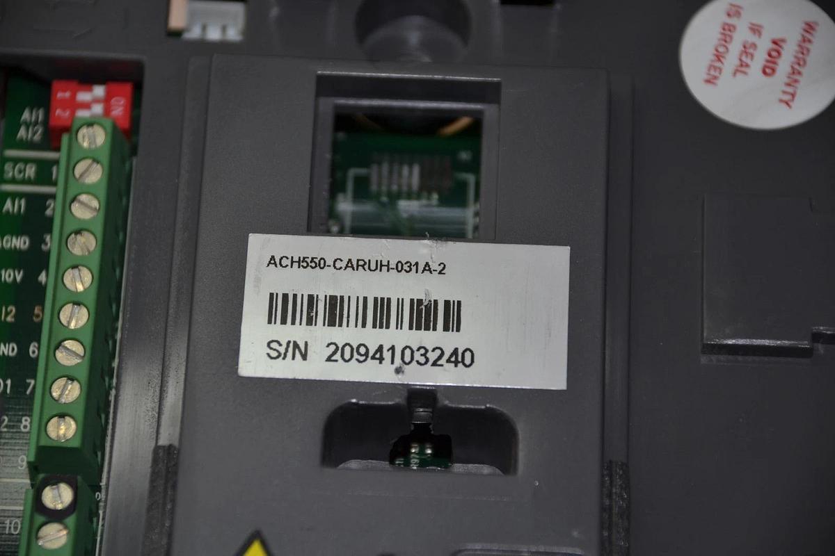 Used ABB  DRIVE ACH550-CARUH-031A-2 ACH550 CARUH 031A 2  240Vac 3PH 1PH