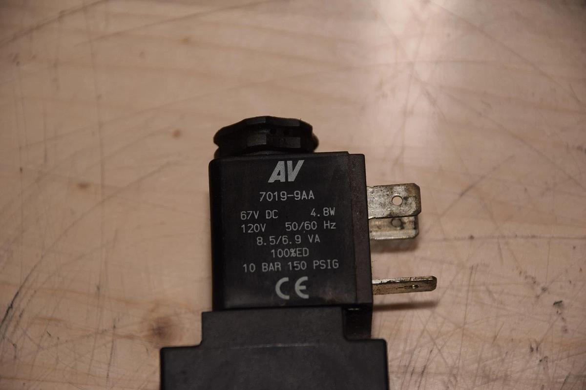 Used AUTOMATIC VALVE L21-021-AA 7019-9AA PNEUMATIC VALVE