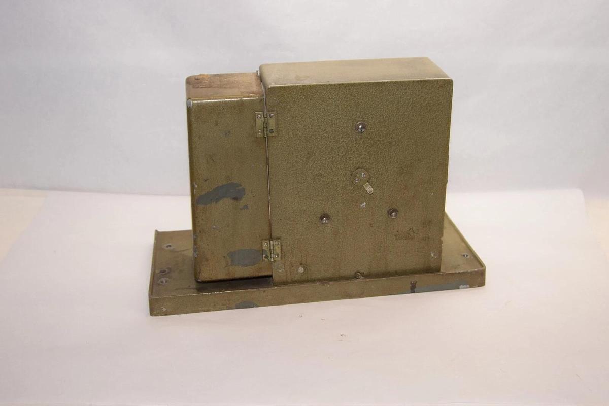 Used ALFRED SUTER CO. Type "B" Yield Scale