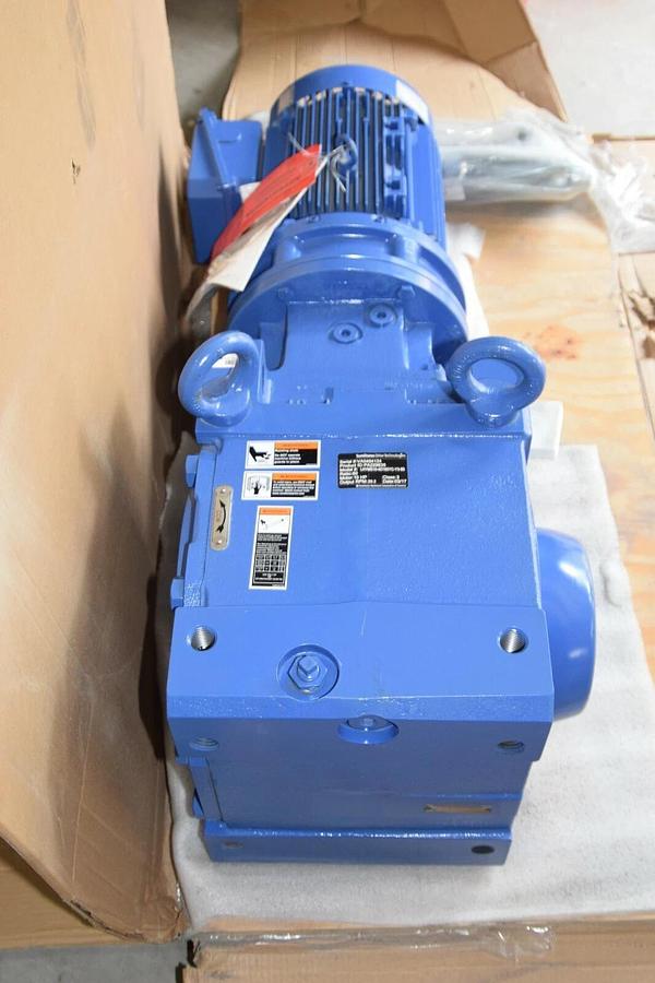 (New) SUMITOMO Gearmotor PA229835 10 HP Ratio:60 230/460V LHYMS10-4D165YC-Y3-60