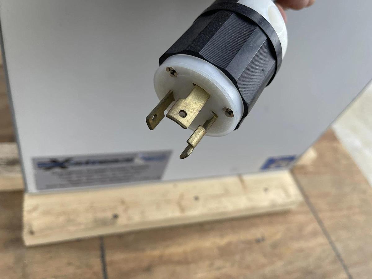 Used Rigaku X-Stream 2000 CP830 Series 230V 1Ph Helium Lab Compressor  (6,671 hours )