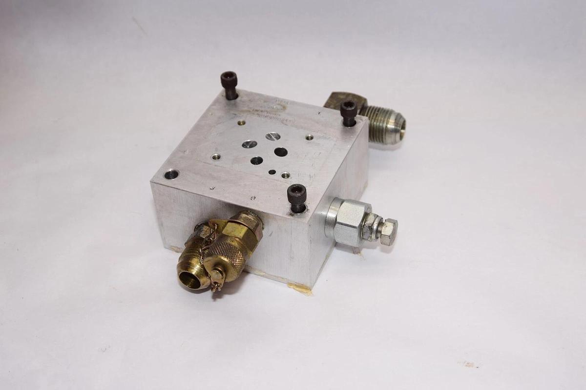 Used SUN HYDRAULICS FSJ 9KT6 Manifold