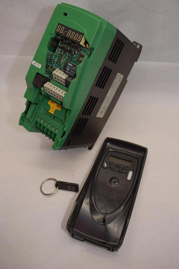 Used EMERSON SKBD200150 2.0Hp Commander SK AC Drive *Chipped*
