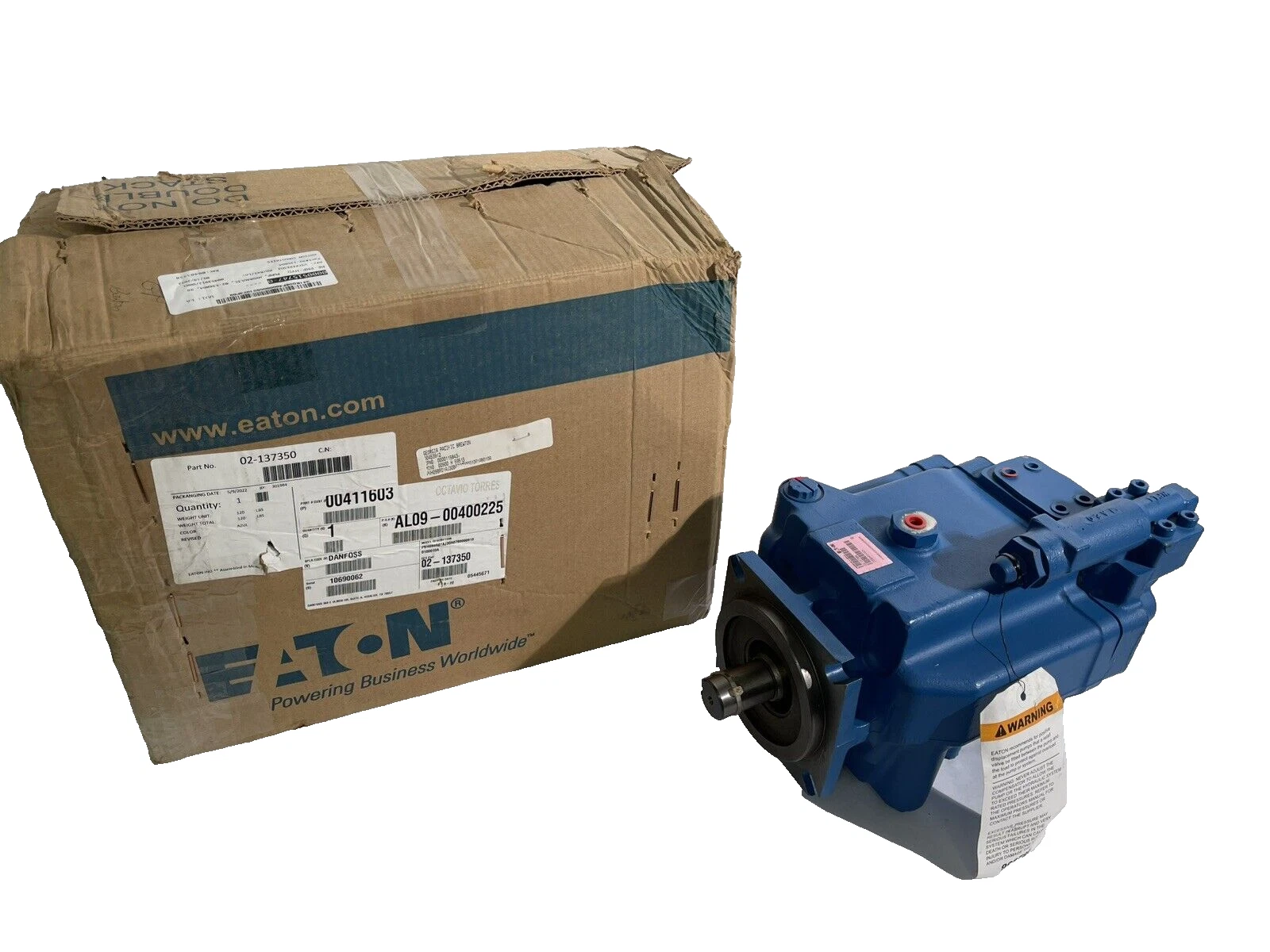 Eaton Vickers HYD Pump PVH098R01AJ30A07000000100100010A 02-137350 00411603 NEW