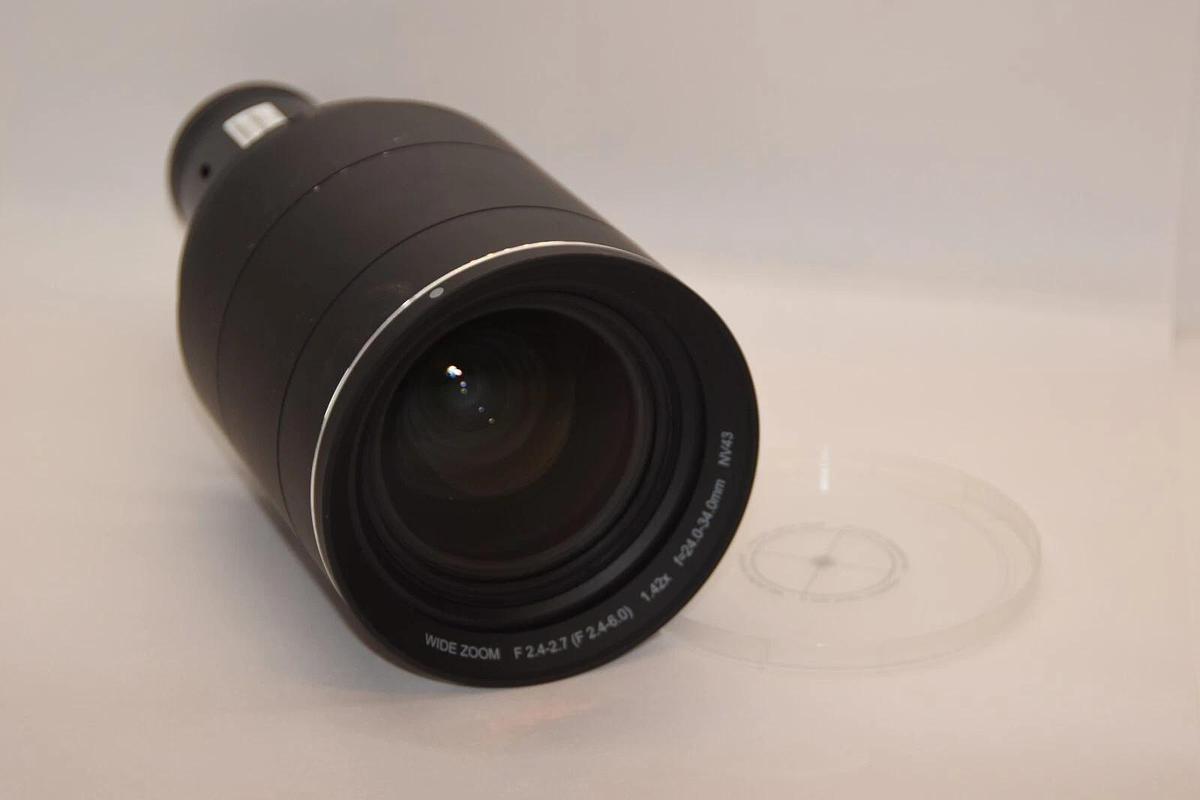 Used BARCO NV43 F2.4-2.7 (F2.4-6.0) F=24.0-34.0mm Wide Zoom Projector Lens NV 43
