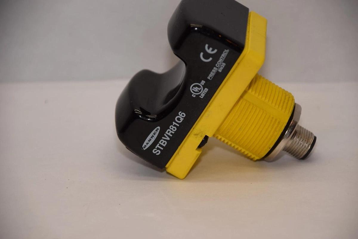 Used BANNER STBVR81Q6 , 64192 Safety Touch Button Sensor