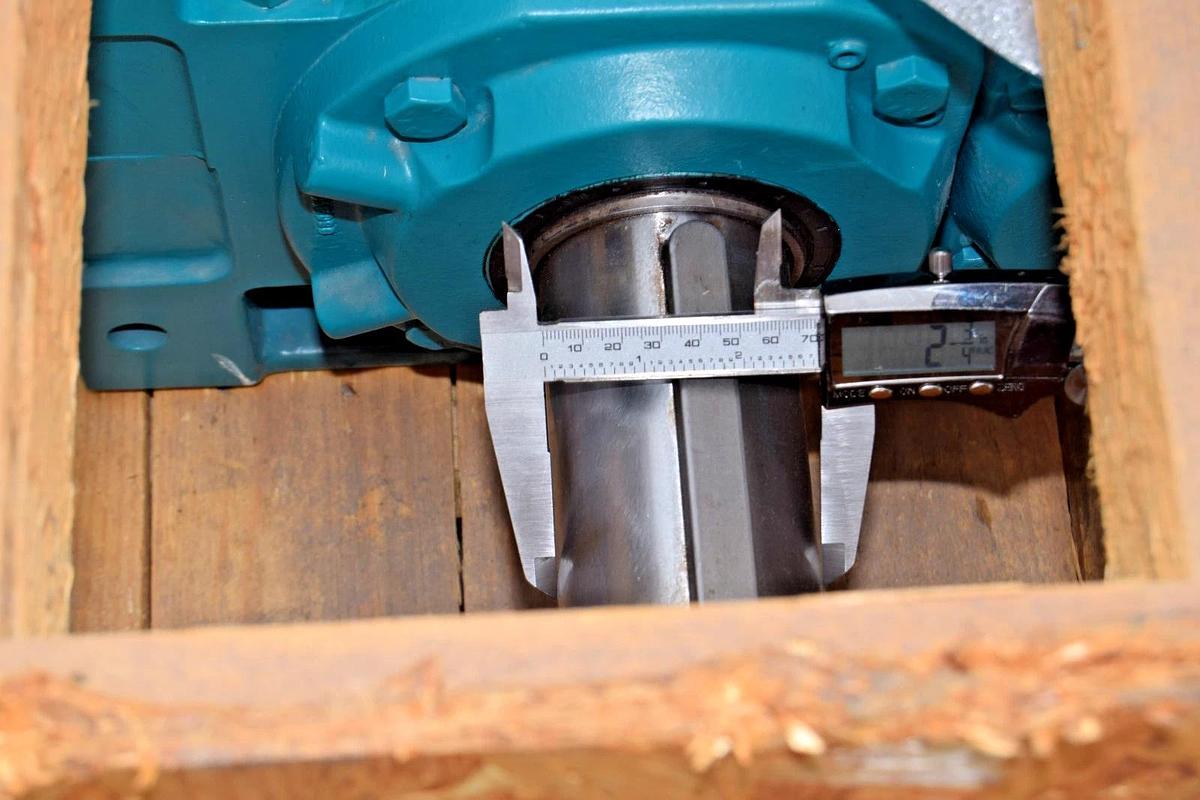 Hansen Gearbox Gear Box Reducer RDA31 ORI012416-RDA31-DN-28(DP) 28.267 R NOS