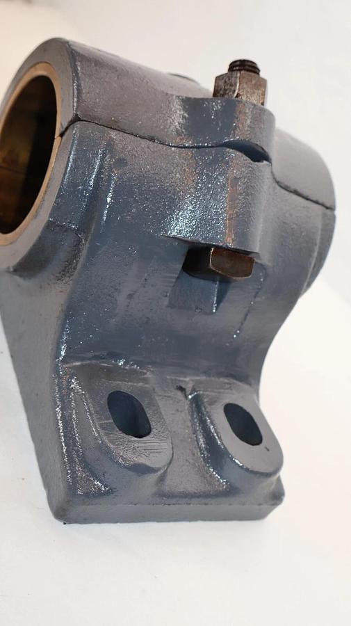 Link-Belt Link Belt 4 Bolt Sleeve Pillow Block Bearing Housing 2-15/16" NOS