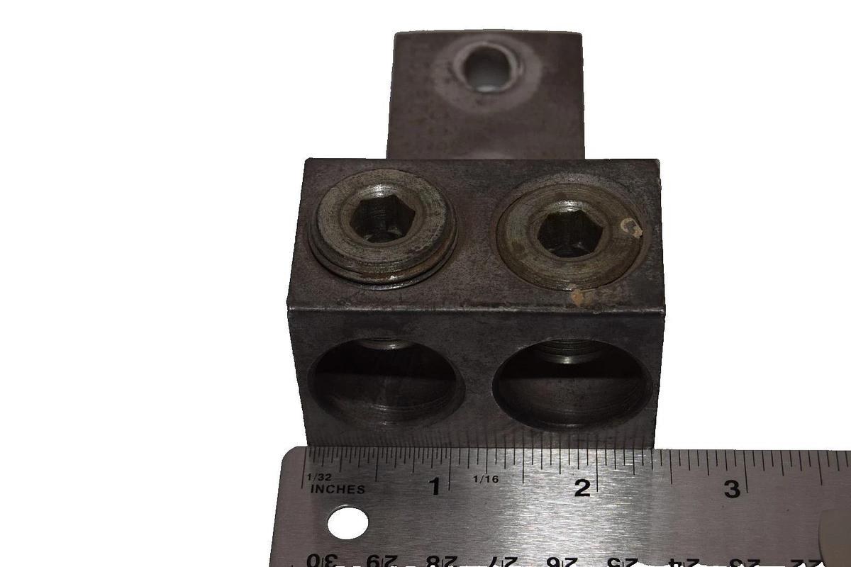 Used CFC-NY-AD600M , #4/ CU-AL Mechanical Terminal Lug Connector CFCNYAD600M