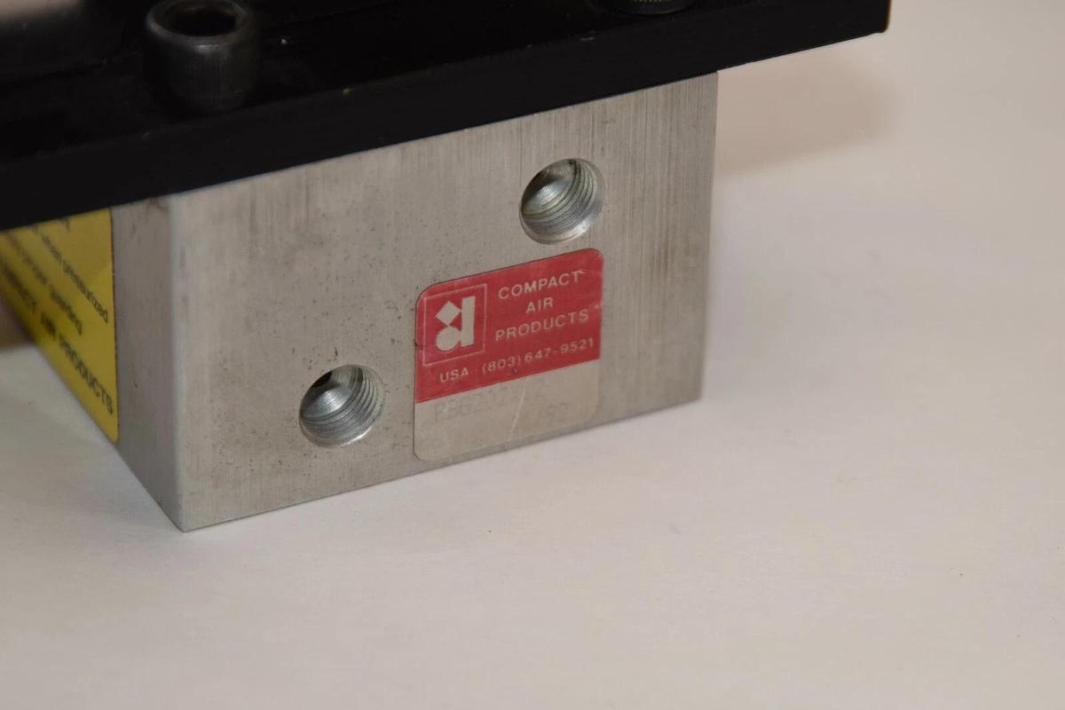(NEW) COMPACT AIR PBG202X12 Pneumatic Gripper