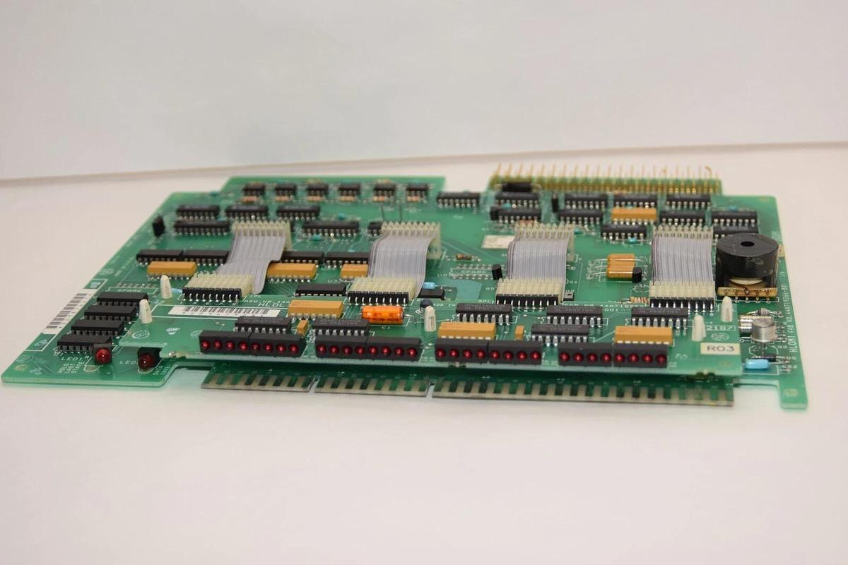 Used GE General Electric 44A717568-G01 IC600BF923K 10-50V Sink Output Module W/Light