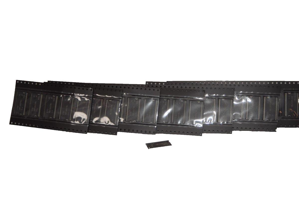 (NEW - Lot of 44) 48LC32M16A2 , K4S641632K-UC75 SDRAM MT48LC4M16ATG IC Chip