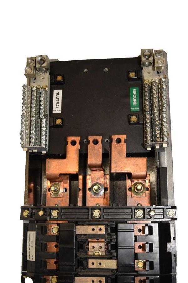 Used General Electric / GE AQL3422ATX 225Amp 3Ph Main Lug Panelboard Interior