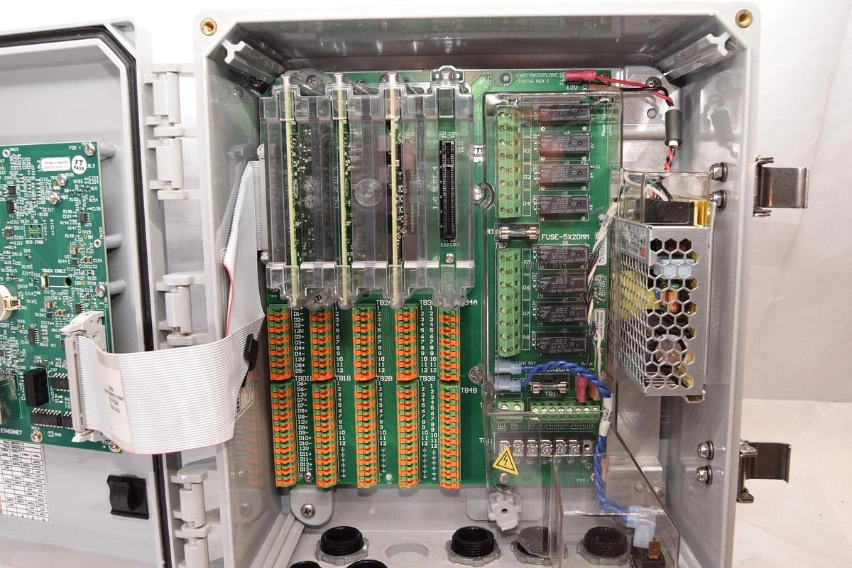 Used Walchem Cooling Tower Controller  WCT900PAADNNNPAFHNN-C 100-240Vac 13A USA