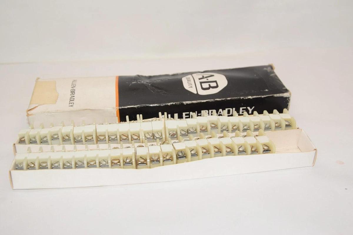 (NEW - Box of 46) ALLEN BRADLEY 1492-F8 Series B 300V 25A Terminal Block