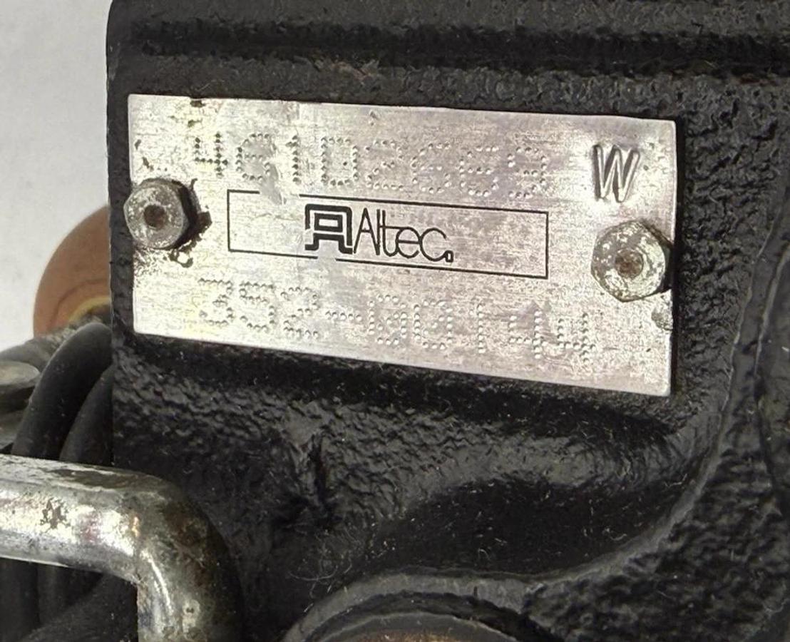 Used Altec 352-00144 Valve Body 461d2669 W Parker Hydraulic Control Valve 1 spool