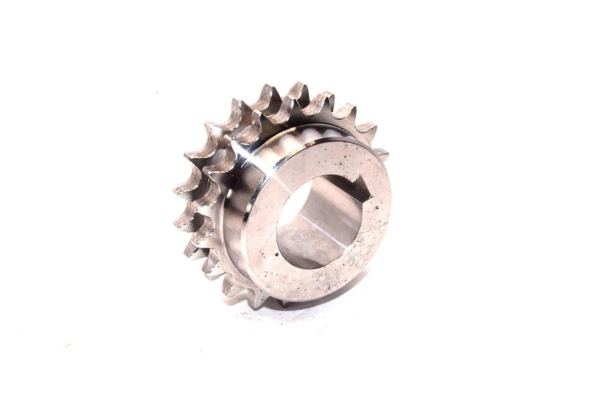M08B19 , M 08B 19 19-Teeth Double Row Rolling Chain Sprocket (New)