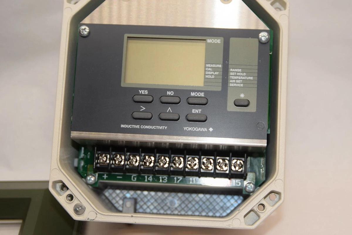 Used YOKOGAWA INSTEQ 19595 Inductive Conductivity Transmitter