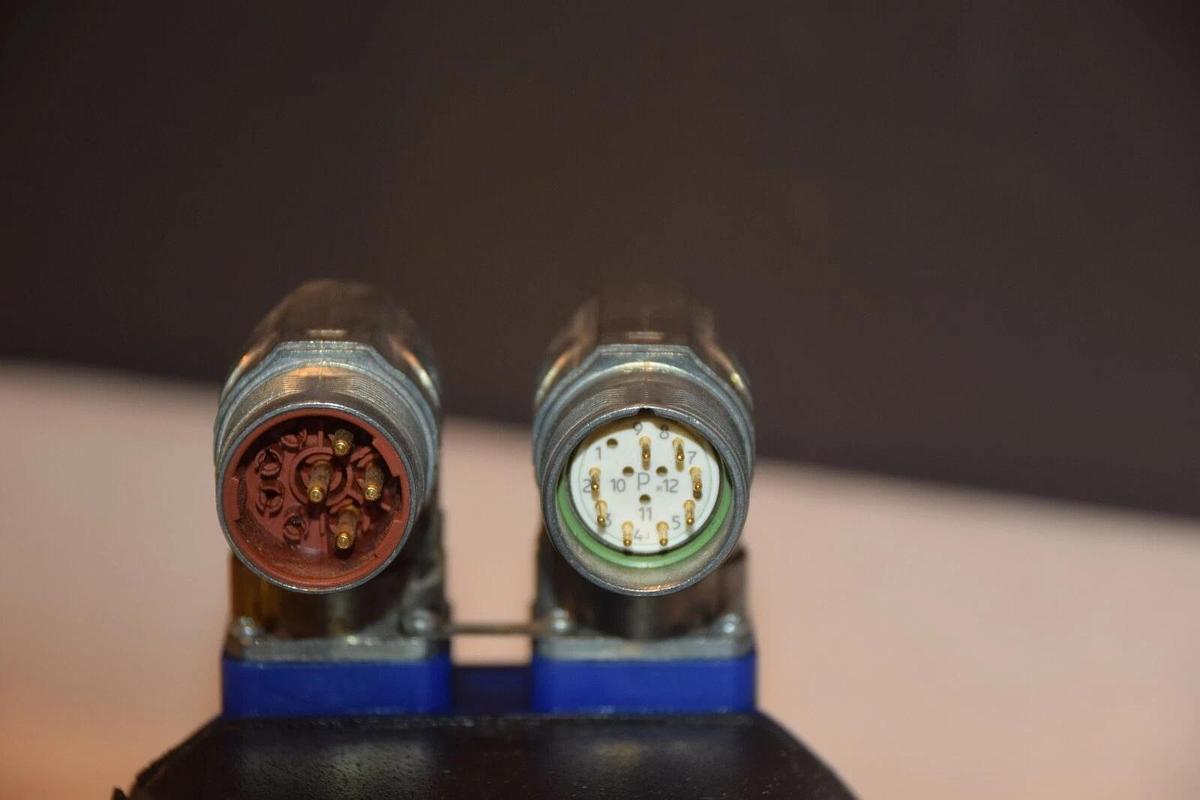 Used Kollmorgen MT308B1-R1C1 GOLDLINE XT servo motor 230V 3000RPM