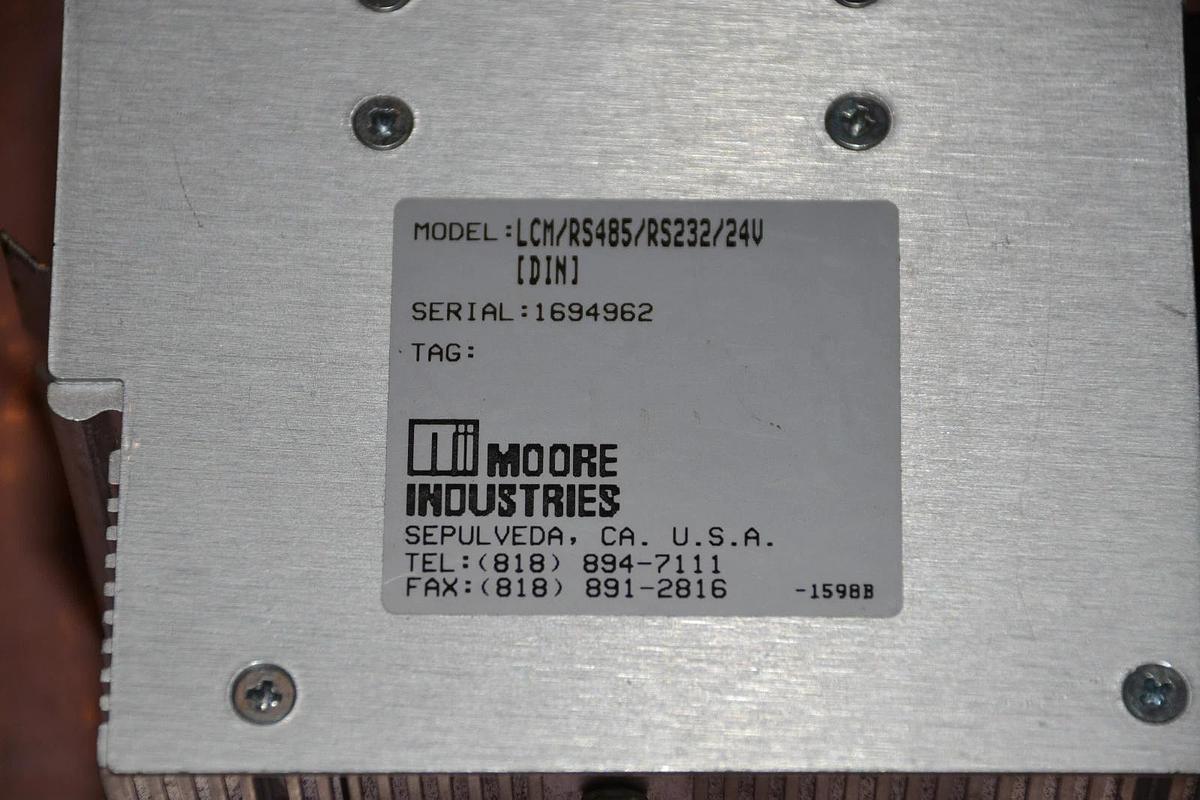 Used MOORE LCM LINK CONVERTER 24 VDC LCM/RSA85/RS232/24V RSA85 RS232 DIN