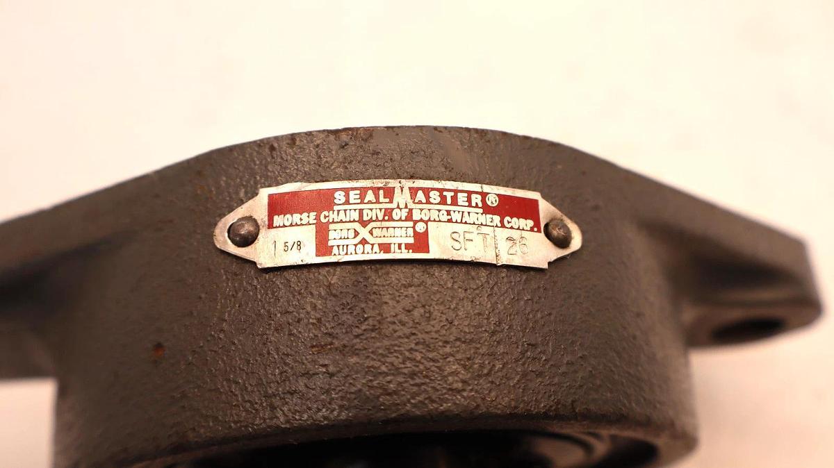 SealMaster SFT 26 , SFT26 , SFT-26 1-5/8" 2-Bolt Flange Bearing (New)