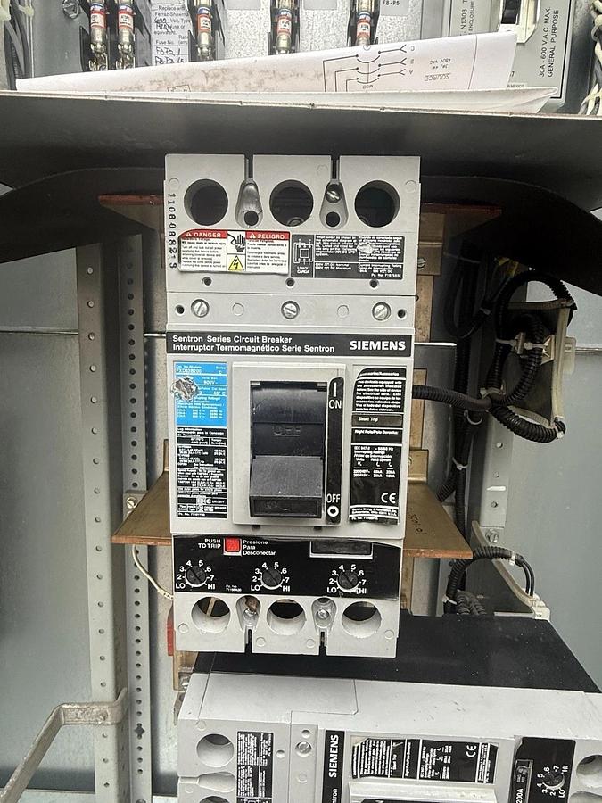 Used Siemens P4E75ML400ETS P4 Panelboard 400A 480/277V 3PH 400 Amp 3 Breaker Mbpass