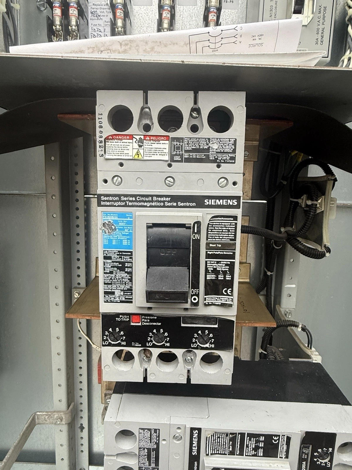 Used Siemens P4E75ML400ETS P4 Panelboard 400A 480/277V 3PH 400 Amp 3 Breaker Mbpass