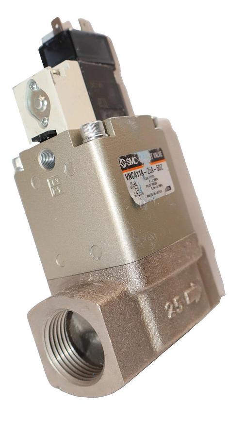 Used SMC 2-Way Solenoid Valve VNC411A-25A-5DZ VNC411A25A5DZ 0.25-0.7MPa