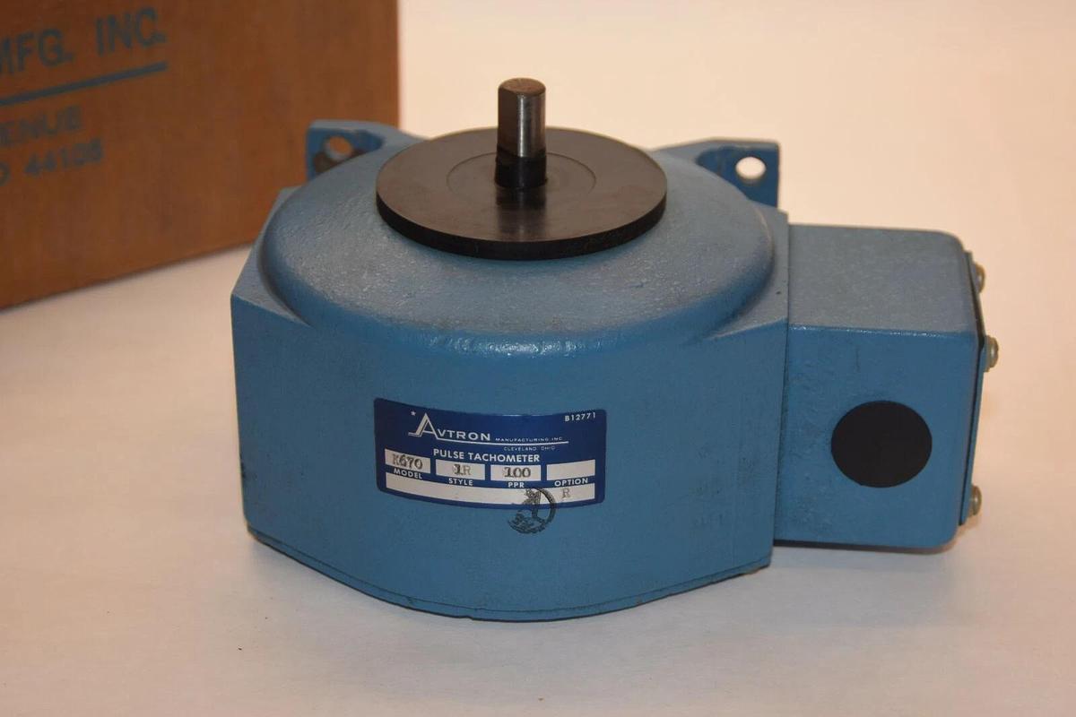 (NEW) AVTRON MFG. INC. K670 Style 1R 100PPR 1/2" Pulse Tachometer