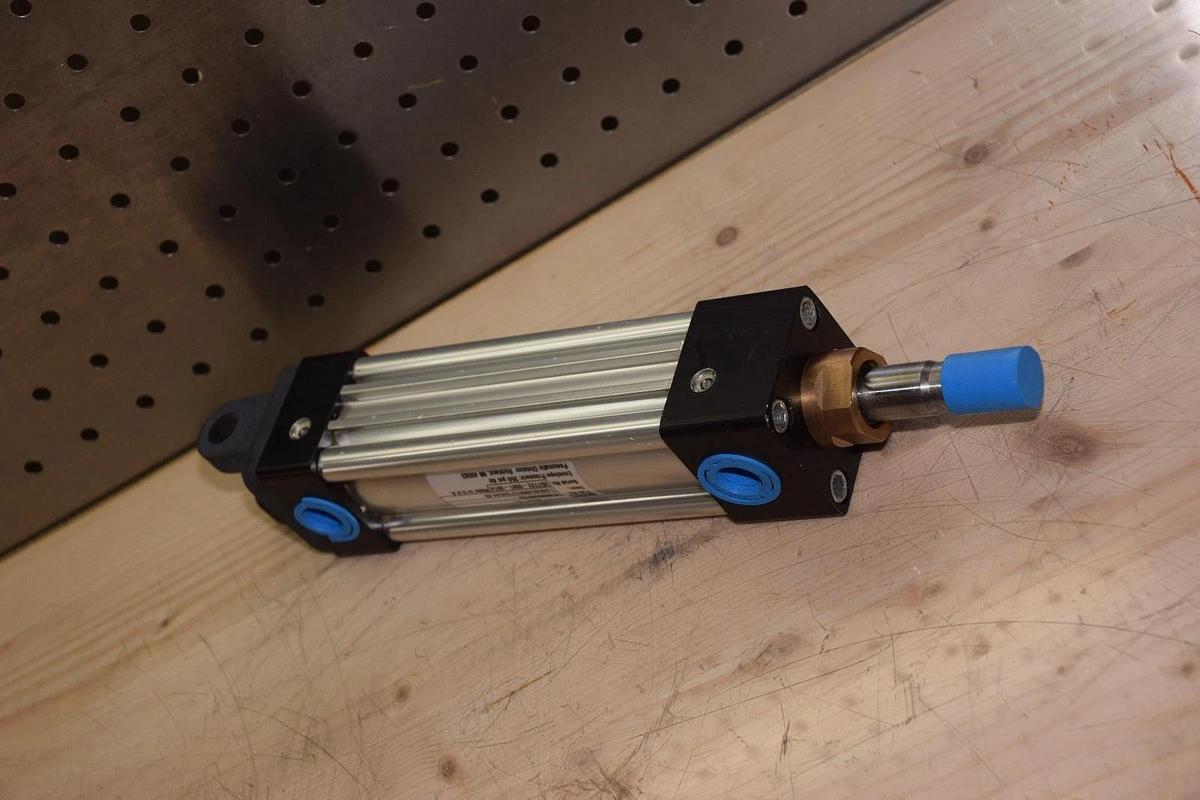 PARKER 1P4MA0005763 257722-0001-3914 250psi 4MA SERIES PNEUMATIC CYLINDER