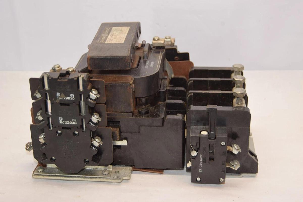 Used GE GENERAL ELECTRIC CR306F0**ABNA Size 4 Starter 55-501463G 002 Coil 120V