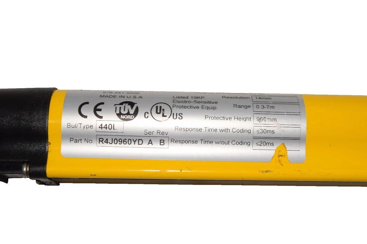 Used Allen Bradley Safety Light Curtain RECEIVER 440L R4J0960YD Ser A Rev B **AS-IS**