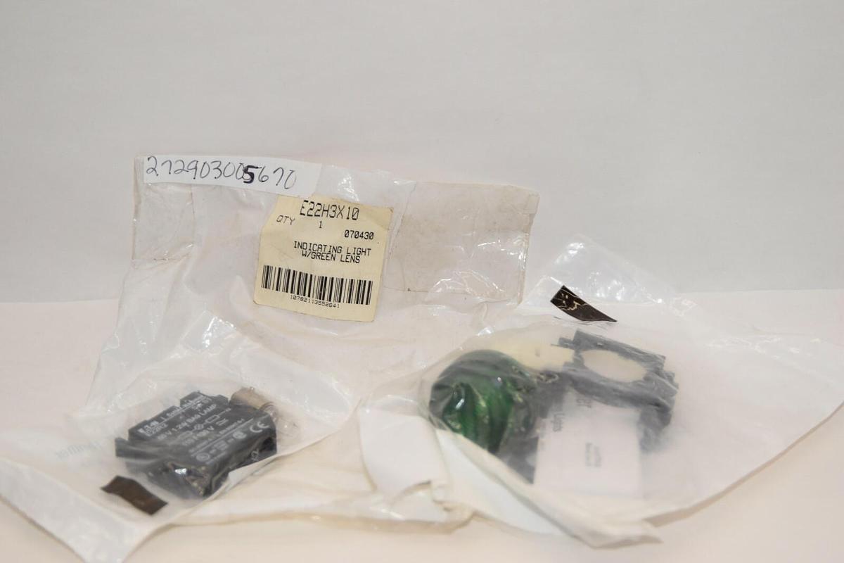(NEW) CUTLER HAMMER E22H3X10 Green Indicator Pilot Light