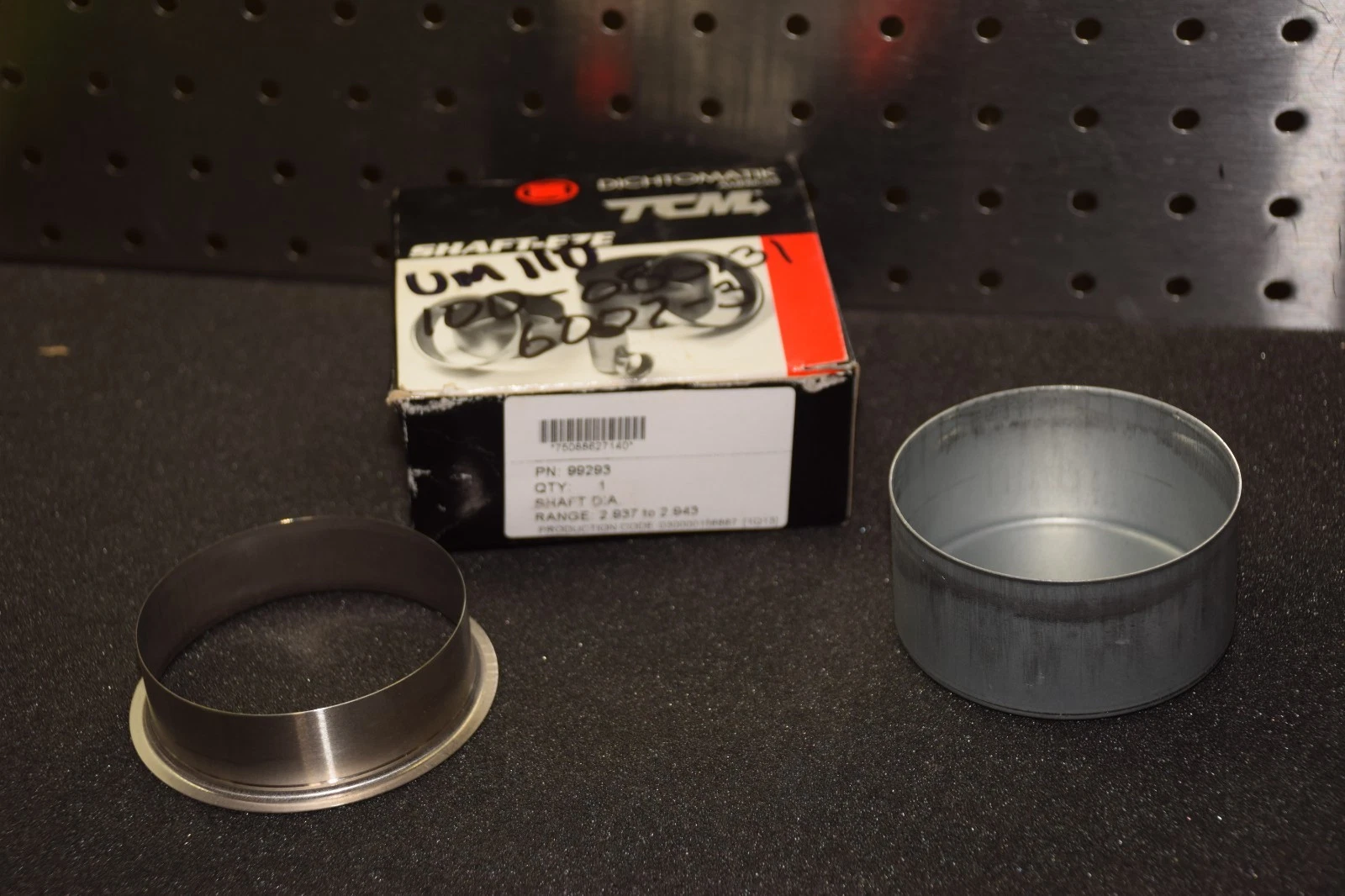 TCM SHAFT-EZE 99293 2.937-2.943 OIL SEAL NEW