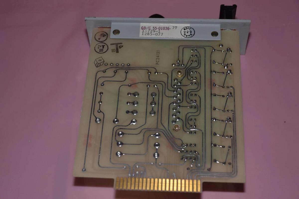 Used B&F INSTRUMENTS GD/C 55-01036-77 MODEL 1-729-1 INPUT CONDITIONER VOLTAGE